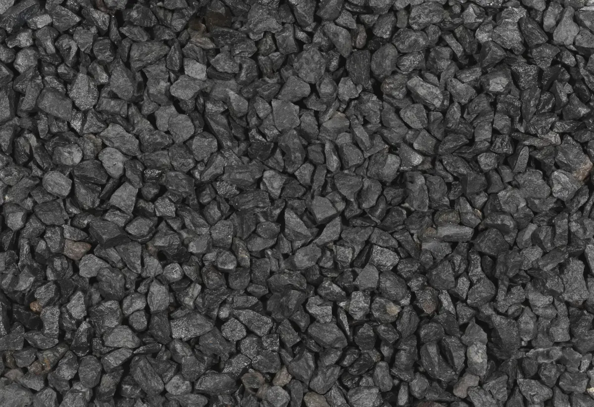 Basalt split 8-16 mm van dichtbij, de korrel in detail