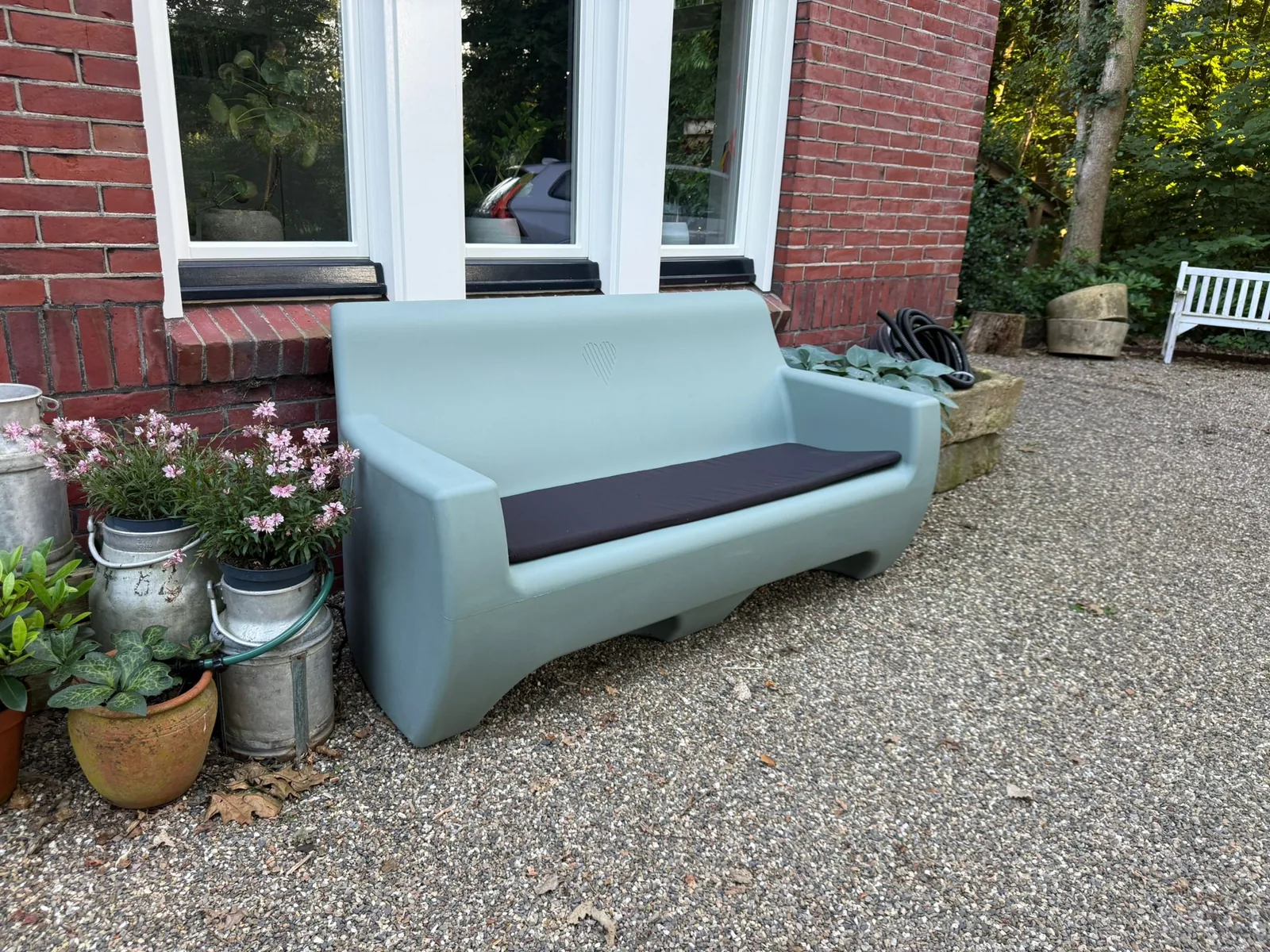 Regenbank 500 liter salie groen met zitkussen (regenton)