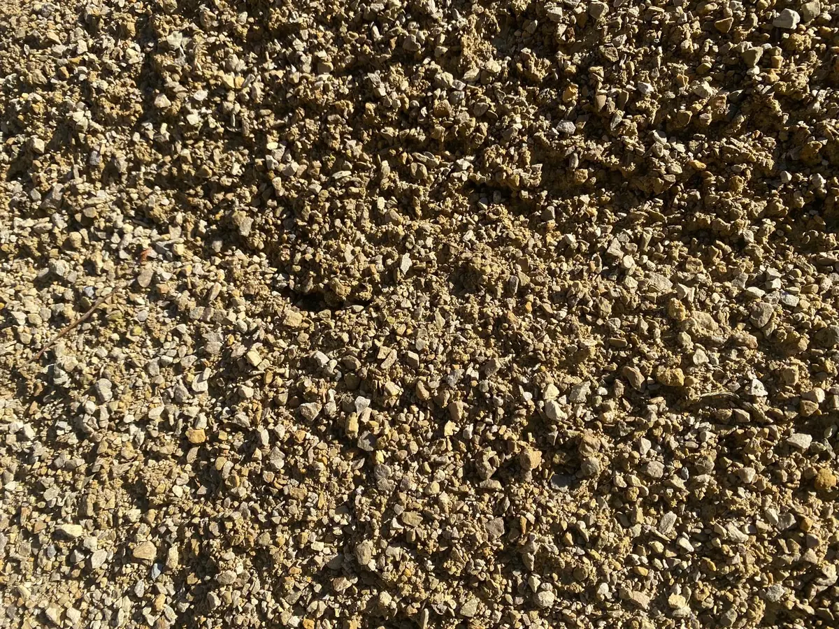 Gralux halfverharding 0-10 mm van dichtbij: de korrelvorm en kleur in detail
