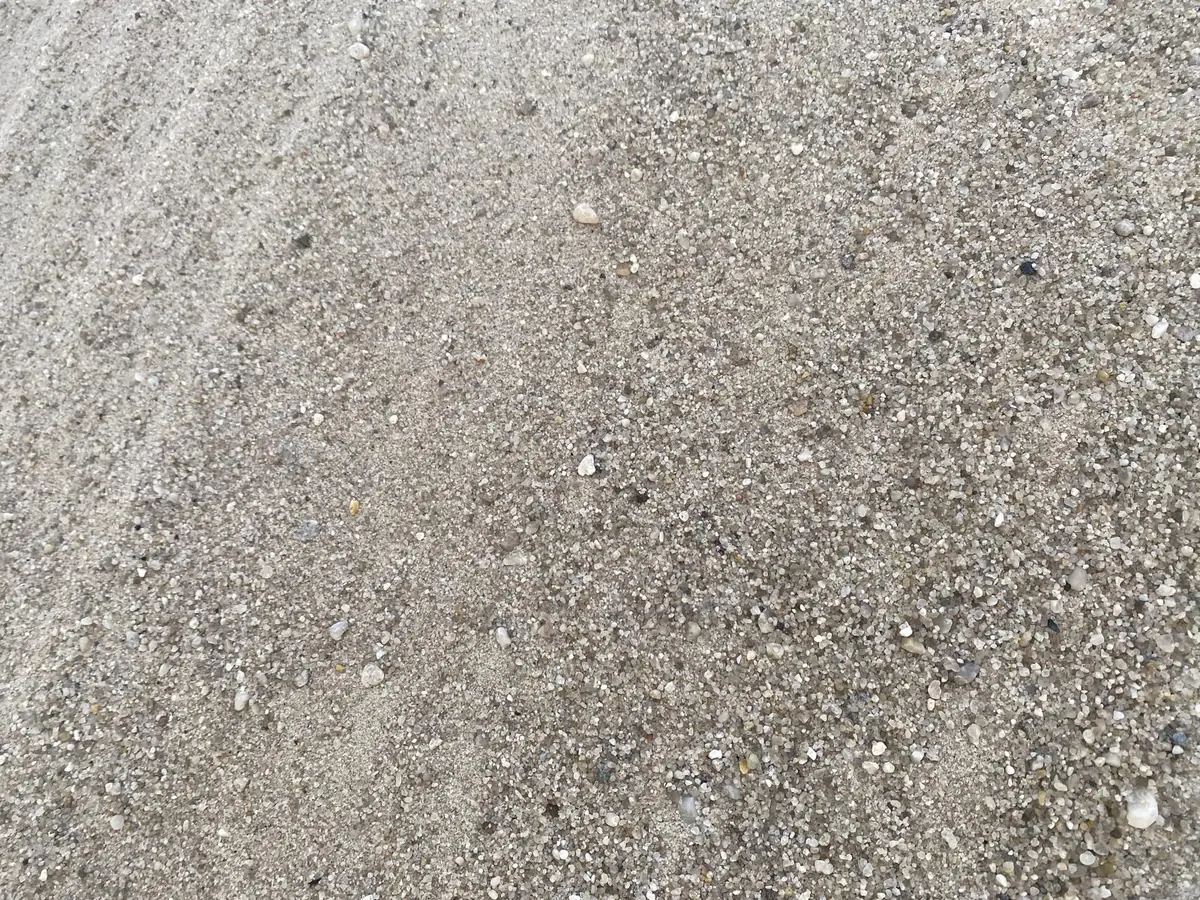 Vloerenzand 0-8 mm van dichtbij, naturel geelgrijs